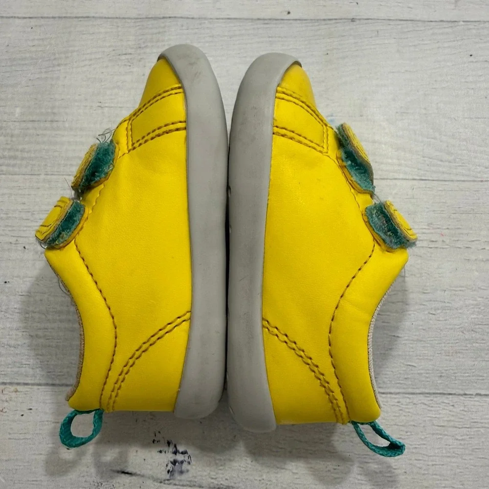 Ten Little reposhing these